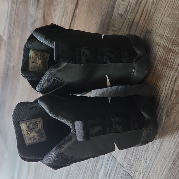 Nike cleats - Picture 3 of 5